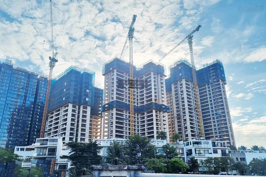 Khoảng 4.5 tỷ bán căn hộ diện tích thực như trên hình 80m2 vị trí mặt tiền tọa lạc ngay ở Long Biên, Hà Nội-01