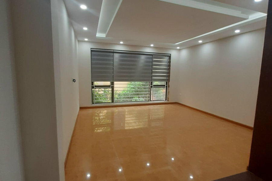 Nhà mình cần cho thuê sàn làm văn phòng 70m2 giá 7 triệu thông sàn tại phố Hoàng Văn Thái-01