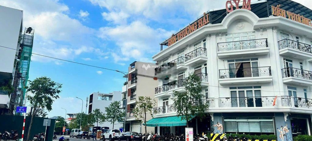 Tổng quan căn nhà này 9 PN, bán nhà ở có diện tích 129m2 bán ngay với giá 12.5 tỷ vị trí đặt tọa lạc ngay tại Nha Trang, Khánh Hòa hướng Tây Nam