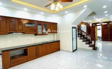 Bán nhà ngay trên Tô Hiệu, Hà Đông bán ngay với giá cực rẻ từ 3.9 tỷ diện tích rộng 40m2 trong căn nhà này gồm 3 PN-03