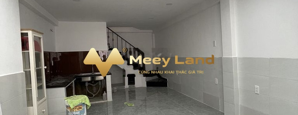 Tổng quan trong nhà 2 PN, cho thuê nhà ở diện tích sàn là 40m2 thuê ngay với giá từ 10 triệu/tháng ngay Tân Phú, Hồ Chí Minh-02