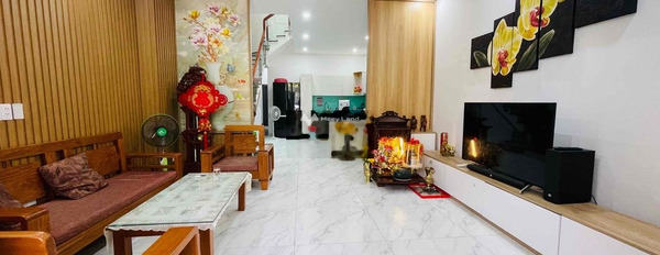 Cần cho thuê nhà ở mặt tiền tọa lạc ngay Sơn Trà, Đà Nẵng, thuê ngay với giá siêu rẻ từ 25 triệu/tháng có diện tích gồm 125m2 liên hệ liền-02