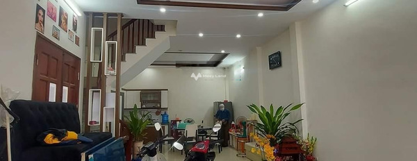 Bán nhà nằm ngay Nguyễn Chí Thanh, Láng Thượng bán ngay với giá siêu mềm từ 11.8 tỷ diện tích 66m2 trong căn nhà này có 4 phòng ngủ-02