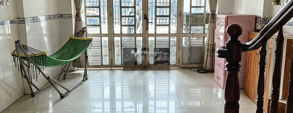 DT 110m2 bán nhà ở tọa lạc gần Đường Số 9, Linh Tây hướng Đông Nam tổng quan có tất cả 3 PN 2 WC liên hệ chính chủ.-03