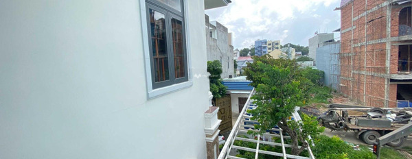 4 phòng ngủ, bán biệt thự, giá bán bàn giao 10 tỷ tổng diện tích là 270m2 vị trí mặt tiền tọa lạc ở Long Thành, Đồng Nai-02
