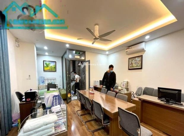 Nhà gồm 5 PN bán nhà ở có diện tích gồm 54m2 bán ngay với giá khởi điểm từ 16.5 tỷ tại Nguyễn Thị Định, Trung Hòa-01