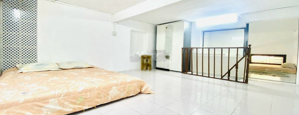 Nhà có 2 phòng ngủ cho thuê nhà ở diện tích gồm 75m2 thuê ngay với giá chính chủ 16.5 triệu/tháng vị trí hấp dẫn ngay tại Hai Bà Trưng, Tân Định-03