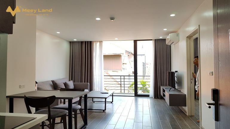 Cho thuê căn hộ dịch vụ tại Tô Ngọc Vân, Tây Hồ, 50m2, 1 phòng ngủ, ban công, đầy đủ nội thất mới hiện đại-01