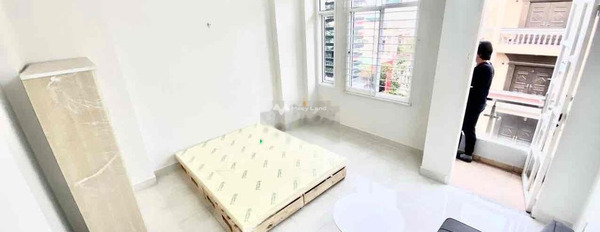 Vị trí mặt tiền nằm trên Tân Hải, Tân Bình cho thuê nhà giá thuê hữu nghị chỉ 50 triệu/tháng, nhìn chung gồm 10 phòng ngủ, 6 WC-02