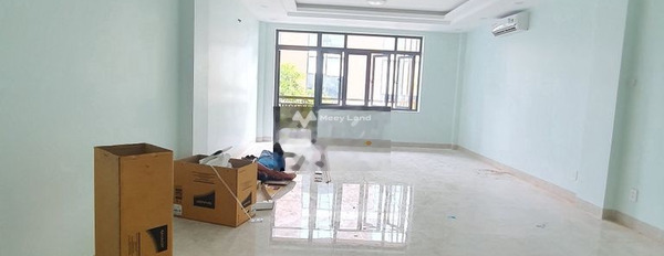 Nhà gồm 3 PN, cho thuê nhà, giá thuê đặc biệt chỉ 20 triệu/tháng có diện tích tổng 90m2 vị trí đặt tại trung tâm Bành Văn Trân, Hồ Chí Minh-03