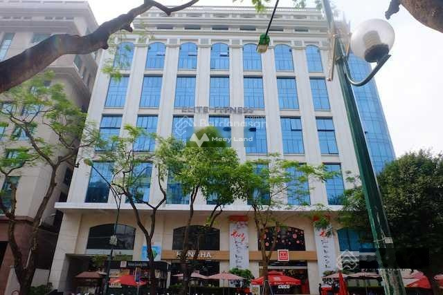 Bán nhà ở có diện tích rộng 165m2 bán ngay với giá hạt dẻ 89 tỷ vị trí đẹp tọa lạc ngay ở Lê Văn Lương, Hà Nội-01