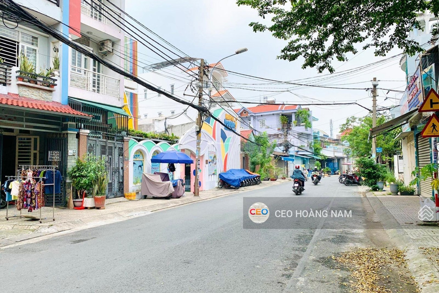 Bán hộ căn nhà vị trí đặt gần Tân Phú, Hồ Chí Minh bán ngay với giá siêu tốt chỉ 30 tỷ diện tích 300m2 hãy nhấc máy gọi ngay-01