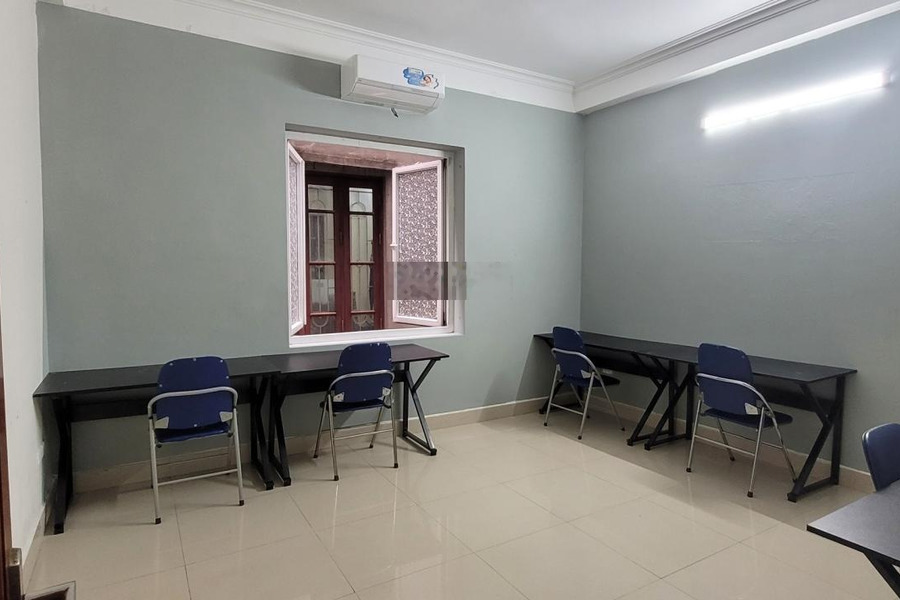 CHo thuê văn phòng tại Nguyễn Văn Lộc từ 4.5tr/tháng. Lh: 0904 994 *** -01