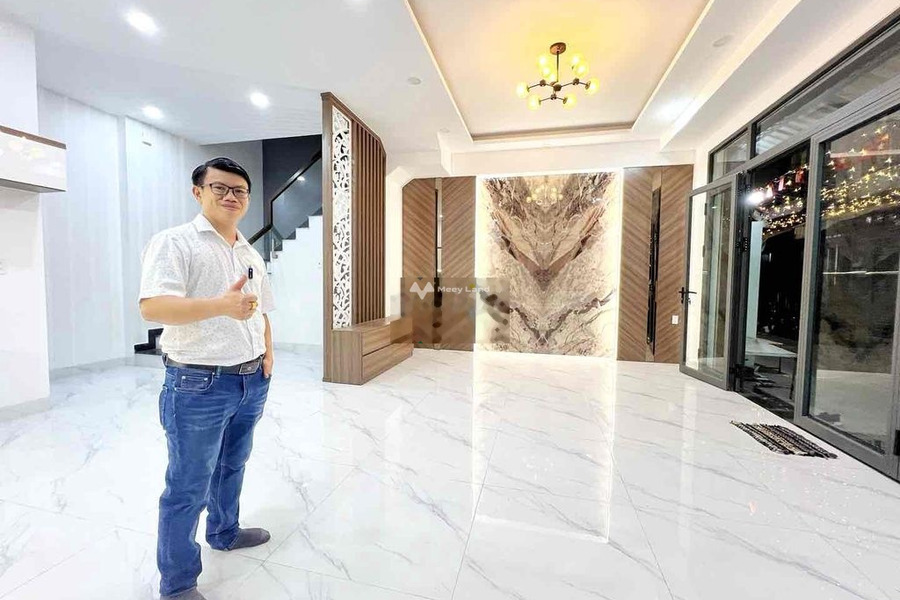 Nhà gồm 4 phòng ngủ bán nhà bán ngay với giá siêu khủng 6.5 tỷ diện tích rộng 68m2 vị trí đẹp tọa lạc gần Bình Hưng Hòa A, Hồ Chí Minh-01