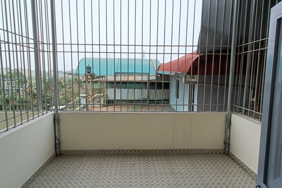 Bán nhà 36m2, 4 tầng, 4 phòng ngủ Chúc Sơn gần khu đô thị Lộc Ninh ô tô đỗ cửa-01