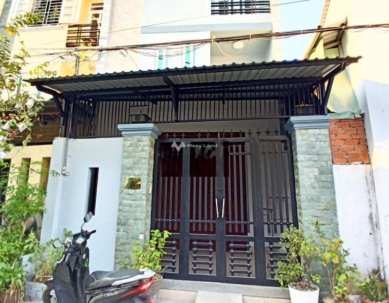 Có diện tích thực là 76m2, cho thuê nhà ở vị trí mặt tiền tại Phạm Văn Đồng, Thủ Đức, trong căn này gồm có 3 PN, 3 WC gặp để trao đổi-01