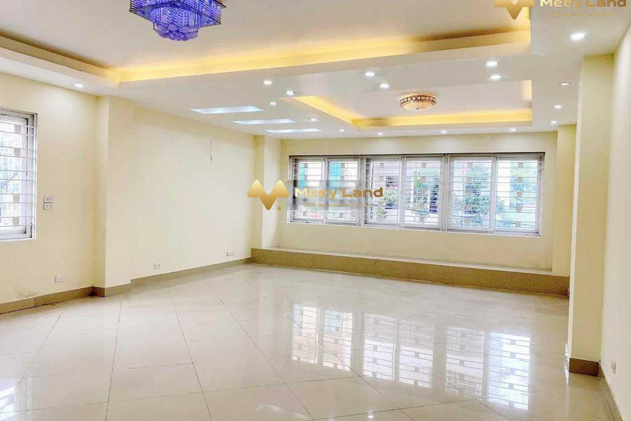 Trong nhà này gồm có 5 PN, cho thuê nhà ở diện tích cụ thể 70m2 giá mua liền 19 triệu/tháng vị trí thuận lợi tọa lạc ngay Nguyễn Văn Linh, Long Biên-01