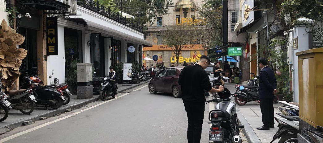 Nằm trên Trần Quốc Toản, Hà Nội bán nhà bán ngay với giá thương lượng 74 tỷ diện tích 180m2 cảm ơn bạn đã đọc tin.