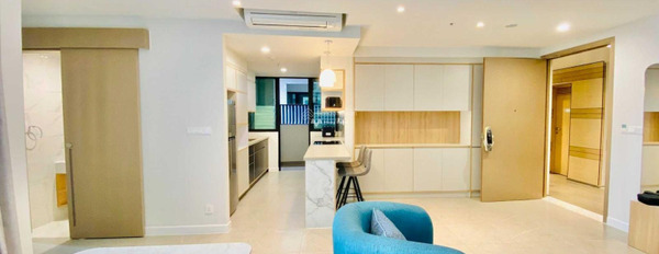 Trong căn hộ có tổng 3 PN, cho thuê căn hộ vị trí thuận lợi Võ Văn Kiệt, Cầu Kho, 3 WC trao đổi trực tiếp-02