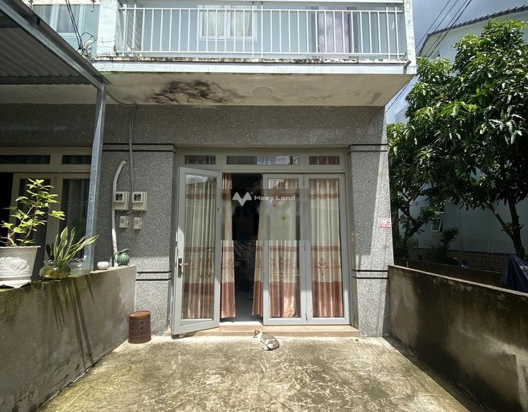 Vị trí cực kì thuận lợi ngay tại Phong Phú, Bình Chánh cho thuê nhà thuê ngay với giá vô cùng rẻ chỉ 1.47 triệu/tháng, trong nhà này có 2 PN, 2 WC-01