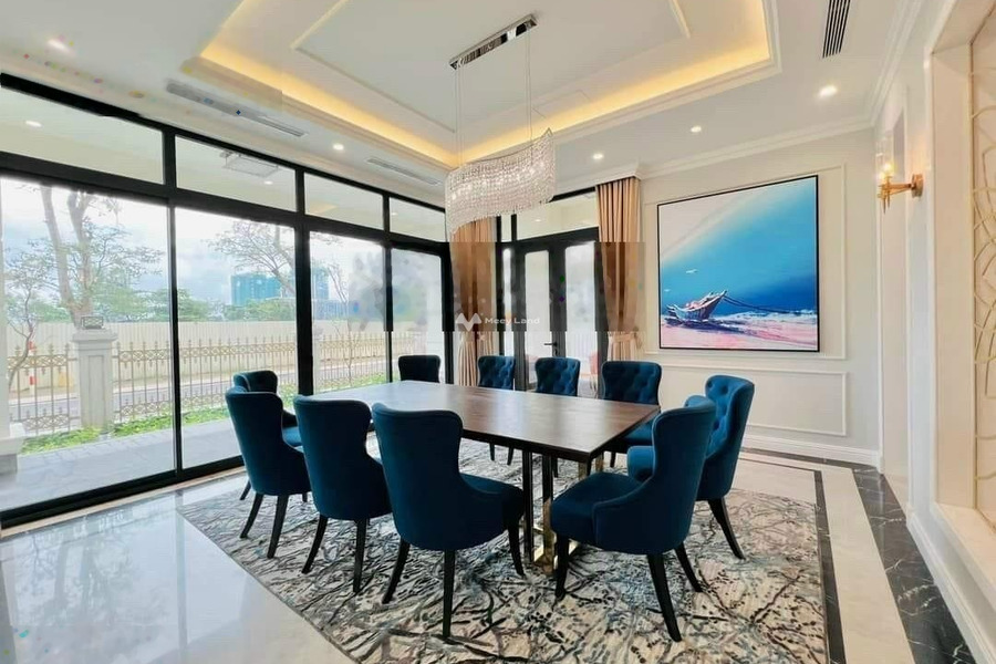 Trong nhà này thì gồm 7 PN, cho thuê nhà ở diện tích rộng rãi 300m2 giá thuê hạt dẻ chỉ 100 triệu/tháng nằm ở Nguyễn Cửu Vân, Phường 17-01