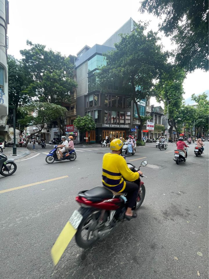 Bán nhà mặt phố quận Hai Bà Trưng thành phố Hà Nội giá 18.6 tỷ-2