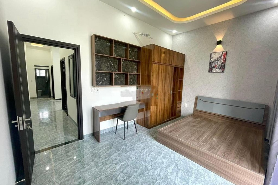 Tổng quan ở trong căn nhà 3 phòng ngủ, bán nhà ở diện tích khoảng 90m2 giá bán bất ngờ 2.31 tỷ vị trí mặt tiền ngay Huỳnh Văn Nghệ, Đồng Nai-01