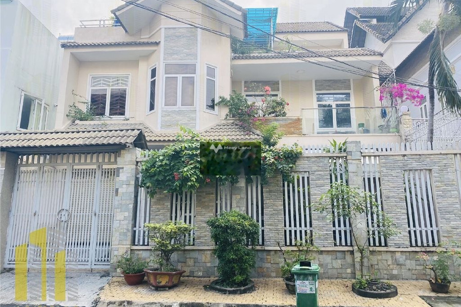 Vị trí đẹp nằm ở Thủ Đức, Hồ Chí Minh cho thuê nhà giá thuê đề xuất chỉ 37 triệu/tháng, trong nhà tổng quan gồm 5 PN, 5 WC-01