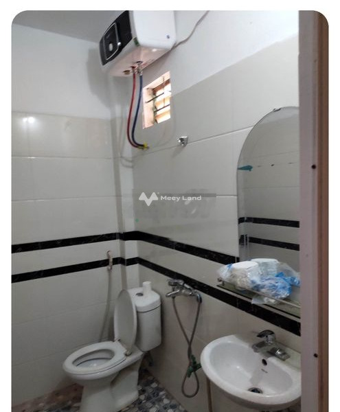 Nhà gồm 3 phòng ngủ, cho thuê nhà, thuê ngay với giá rẻ 5 triệu/tháng với diện tích thực 100m2 vị trí mặt tiền nằm trên Biên Giang, Hà Đông-01