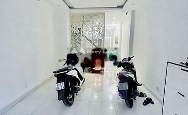 Diện tích 200m2 bán nhà vị trí mặt tiền nằm ở Cao Thắng, Hồ Chí Minh tổng quan nhà này gồm có 5 PN 4 WC liên hệ ngay để được tư vấn-02