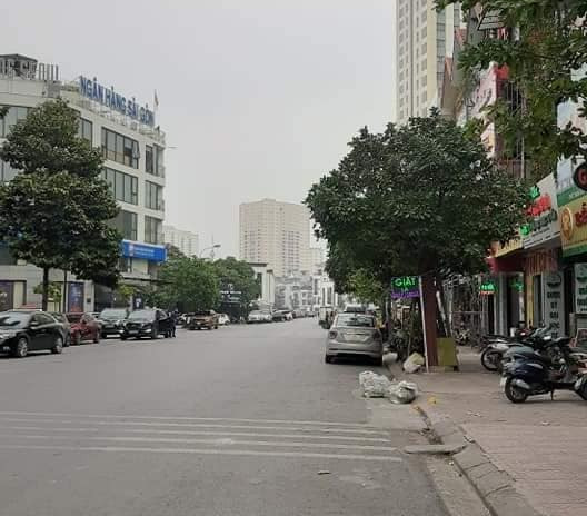 Bán nhà liền kề Làng Việt Kiều Châu Âu vị trí đẹp, 63m2, 5 tầng, mặt tiền 5m, ô tô, kinh doanh