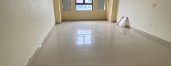 Giá thuê phải chăng chỉ 45 triệu/tháng, cho thuê nhà diện tích vừa phải 100m2 vị trí đẹp tọa lạc trên Ngô Gia Tự, Đức Giang nhà phong thủy tốt-03