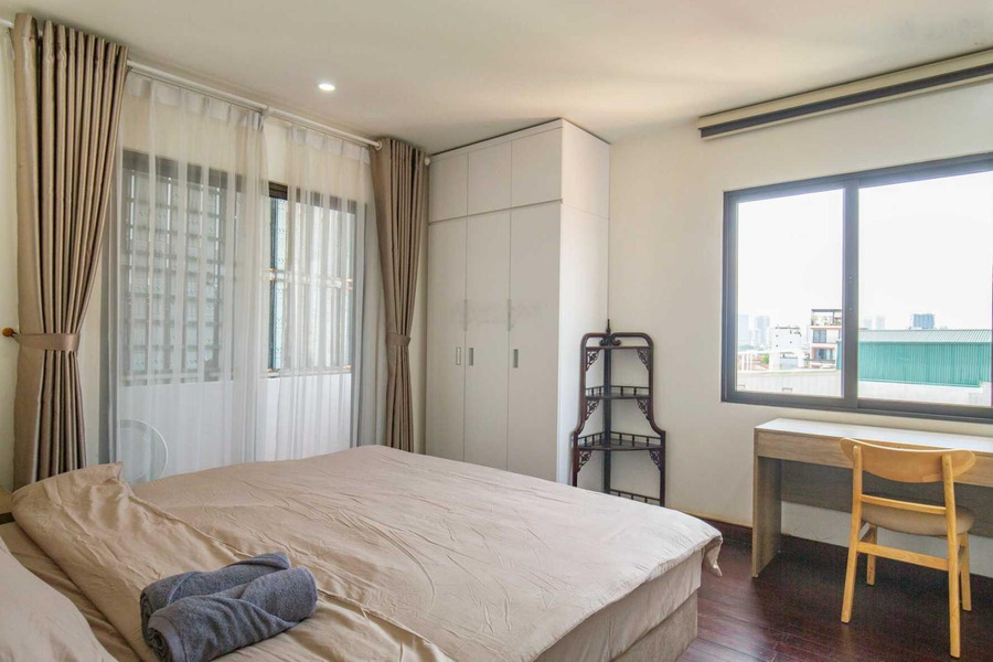 Cho thuê căn hộ 3 phòng ngủ đầy đủ đồ, tầng cao view thoáng, ngõ ô tô yên tĩnh, Quảng An, Tây Hồ -01
