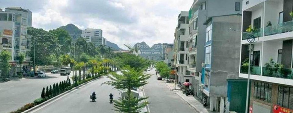 Nằm tại Hồng Hải, Quảng Ninh, bán nhà, bán ngay với giá hấp dẫn chỉ 5.5 tỷ diện tích khoảng 27.5m2, tổng quan nhà gồm có 4 phòng ngủ liên hệ chính chủ-02