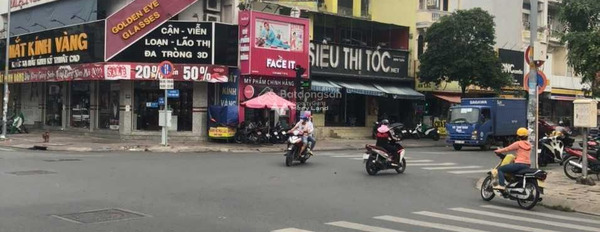 Nằm ngay Tân Sơn Nhì, Tân Phú, cho thuê nhà, giá thuê cực mềm 31 triệu/tháng diện tích rộng rãi 220m2 lh xem trực tiếp-03