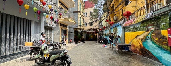 Nhà 2 phòng ngủ bán nhà bán ngay với giá đặc biệt chỉ 2.55 tỷ diện tích 25m2 vị trí thuận lợi tọa lạc gần Khâm Thiên, Hà Nội-02