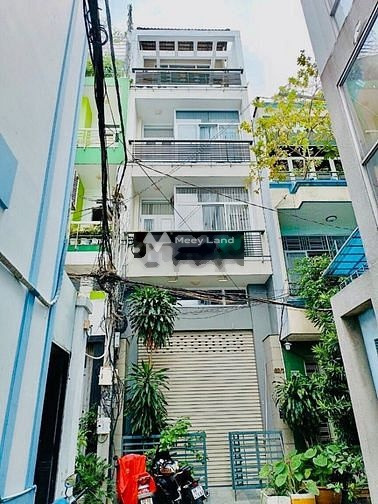 Cho thuê nhà Bên trong Quận 1, Hồ Chí Minh, thuê ngay với giá rẻ chỉ 38 triệu/tháng có diện tích chuẩn 320m2, trong căn nhà này có 4 PN-01