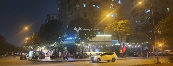 Bán biệt thự vị trí đẹp tọa lạc ở Thịnh Liệt, Hà Nội bán ngay với giá khủng chỉ 17 tỷ diện tích chung quy 80m2, hướng Nam, ngôi nhà có 3 PN-03