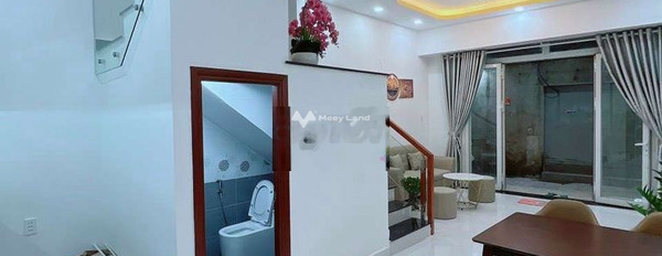 Diện tích trong khoảng 50m2, cho thuê nhà ở nằm ở Phường 26, Bình Thạnh, tổng quan trong căn nhà 3 phòng ngủ nội thất sang trọng-03