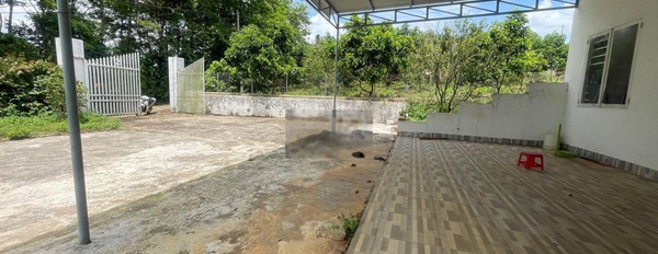 Bán lô 1398m2 có 100m2 thổ cư , có nhà cấp 4 sẵn , giá 600triệu Tluong -02