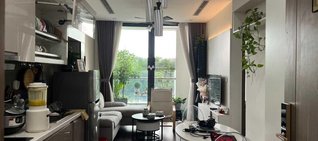 Căn hộ 2 phòng ngủ, bán căn hộ mặt tiền tọa lạc trên Long Biên, Hà Nội, căn hộ nhìn chung gồm 2 PN, 1 WC không ngập nước
