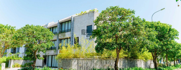Bán biệt thự ngay ở Cẩm Thanh, Quảng Nam bán ngay với giá sang tên chỉ 11 tỷ diện tích chung 250m2, nhà này có 5 phòng ngủ-02