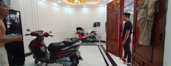 Tổng quan ngôi nhà này có 4 phòng ngủ bán nhà giá bán đặc biệt từ 7.9 tỷ diện tích chuẩn 48m2 tọa lạc ngay ở Long Biên, Hà Nội-03