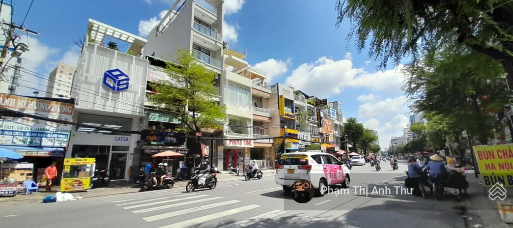 Tổng quan nhà này gồm 15 phòng ngủ, bán nhà ở diện tích rộng 14868m2 giá bán cực sốc 108 tỷ vị trí nằm tại Nguyễn Văn Thủ, Hồ Chí Minh