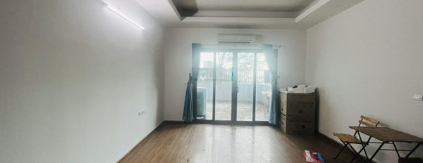 Diện tích 53m2, bán chung cư vị trí mặt tiền tọa lạc ngay ở Hoàng Mai, Hà Nội, tổng quan bên trong căn hộ 1 phòng ngủ, 1 WC giao thông đông đúc-03