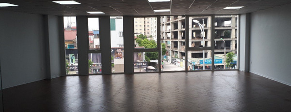 Cho thuê nhà mặt phố Minh Khai, diện tích 110m2, 4 tầng, mặt tiền 10m, thông sàn, thang máy, nhà mới-02