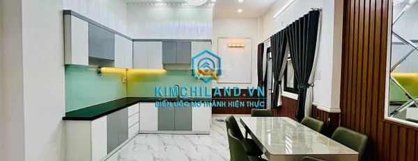 DT 105m2 bán nhà ở vị trí tiện lợi ngay tại Nhà Bè, Hồ Chí Minh hướng Đông - Nam trong nhà nhìn chung gồm có 3 PN 5 WC liên hệ ngay để được tư vấn-02