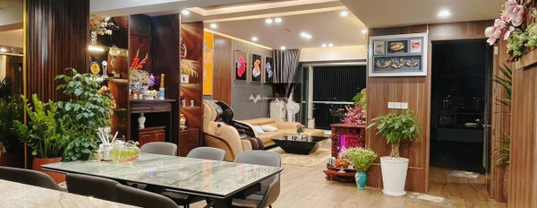 Vị trí nằm ngay ở Tân Phú, Quận 7, bán căn hộ bán ngay với giá công khai chỉ 10.2 tỷ, ngôi căn hộ gồm có 3 PN, 2 WC bãi đậu xe rộng-02