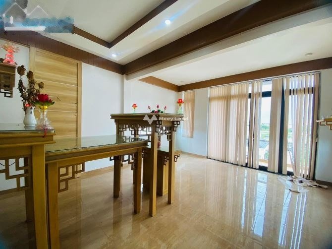 Nhà 4 PN bán nhà ở có diện tích chung 100m2 giá bán êm 6.1 tỷ vị trí thuận lợi tại Văn Tiến Dũng, Hòa Xuân, với mặt đường ngang 10 m-01