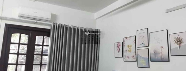 Bán nhà có diện tích gồm 27m2 vị trí đẹp tọa lạc ở Hoàng Mai, Hà Nội giá bán cơ bản từ 2.3 tỷ nhà nhìn chung gồm 3 PN-02